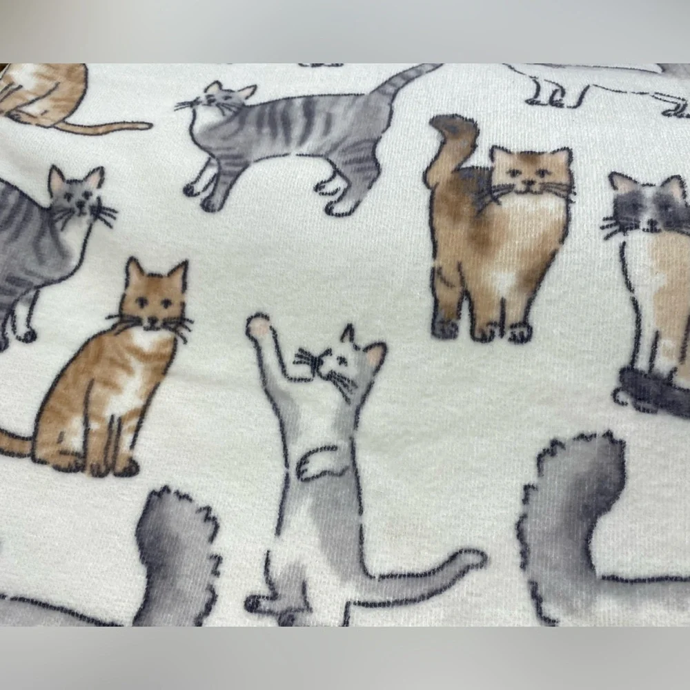 DC Designs ❤️ Cat pattern (2) Bath(2) Hand (2)Tip Towels set NWT